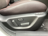 シートメモリー機能を備える10WAYパワーシートを装備!体格や好みに応じたポジションをスムーズに調整できます。