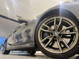 サービスにはドイツ本国と同様に教育と訓練を受け、BMWを知り尽くした「マイスター」が数多く在籍しております。360度による納車前点検整備で、お客様に安心と安全をお届けいたします。