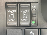 【両側パワースライドドア】スマートキーや運転席のスイッチで後席両側スライドドアの開閉が可能♪電動だから力を入れてドアを開ける必要が無く、小さなお子様でも簡単に開け閉めでき快適です♪