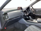 見通しのよいすっきりとした視界で、誰でも運転しやすいです。運転のしやすさは疲れにくさにも繋がりますよ♪