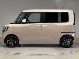 【ユーカーズ浜線へようこそ】屋根付駐車場なので、雨でもゆっくり車をご覧いただけます!当社は、新車、中古車、サービス工場と併設しております。トラブル時も安心です!