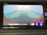 バックでの車庫入れも安心です! リアカメラが付いているバックモニター付のナビを装備しております。操作線もついており距離感も画面から確認できます。