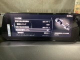 車両が車線を踏み越えそうであると判断すると、ビープ音により警告。ドライバーの素早い回避操作をサポート致します。