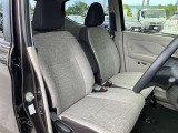 運転席も広々、ドライブも楽しめますね♪実際お座りいただくのが、分かりやすいと思います。お気軽にご来店ください!