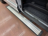 【電動サイドステップ】車高の高いお車でも、これがあれば小さいお子様の乗り降りも楽々♪スライドドアと連動して作動する為、煩わしい操作は不要です!