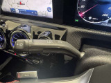 バックカメラにより駐車時の後方確認も楽にできます。