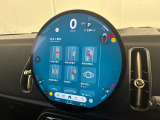 ★MINIには6個のエアバッグを標準装備。運転席/助手席エアバッグ、サイド・エアバッグ、ヘッド・エアバッグ。