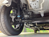 お車を安心してお乗りいただく為には、足回りの定期点検が欠かせません。サービスサポート(有償保証)では無料点検もご提供しており、安心のカーライフをお過ごしいただけるサポート体制が整っています。