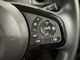 Hondaセンシングの機能のひとつ、アダプティブクルーズコントロール付!アクセルから足を離しても設定したスピードと前車との車間を保ち走行してくれます!車線維持もアシスト☆高速道路で疲労軽減ですね☆