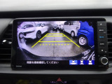 ギヤをRに入れるとナビの画面に後ろの映像が映るリヤカメラ付!後退時の安全確認やコンディションの悪い視界でもカラーバックモニターがドライバーをサポート☆☆☆