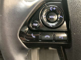 左側のステアリングスイッチ