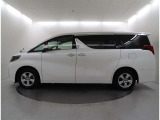 トヨタが中古車選びを変える「TOYOTA認定中古車」。選ぶならトヨタの安心中古車! 1、徹底した洗浄 2、車両検査証明書付き 3、ロングラン保証 且つ、修復歴が無い車です!