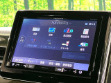 【大画面ナビ】人気の大型8インチナビを装備。存在感のある大画面はインパクト大!ナビ利用時のマップ表示は見やすく、テレビやDVDは臨場感がアップ!いつものドライブがグッと楽しくなります♪