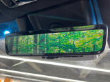 【デジタルインナーミラー】後席の大きな荷物や同乗者で後方が確認しづらい時でも安心!カメラが撮影した車両後方の映像をルームミラー内に表示。クリアな視界で状況の確認が可能です!