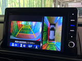 【マルチビューカメラシステム】専用のカメラにより、上から見下ろしたような視点で360度クルマの周囲を確認することができます☆死角部分も確認しやすく、狭い場所での切り返しや駐車もスムーズに行えます。