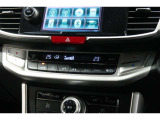運転席と助手席の温度設定の変更が可能な左右独立タイプのデュアルエアコンです♪♪♪暑がりな人・寒がりな人も誰もが車内を快適にお過ごしいただけます♪♪♪