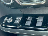 運転席窓操作部スイッチの画像です。
