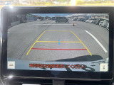 バックモニター付ですので、車庫入れも駐車もラクラクです。