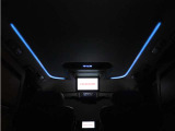 夜間に室内を照らしてくれるルームライトです♪♪