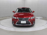 低い車高、ロングルーフ、低重心な佇まい、ショルダーやタイヤの張り出し感を強調した造形などにより、空力性能、居住性を確保しつつ、走りを感じさせるシルエットを実現しています