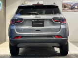 リアから見てもJeepだとすぐに分かります。