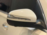 納車前整備は、メルセデスベンツ国際認定メカニックによる最新の検査ライン等の施設が充実した当社工場で入念に行います。メルセデス・ベンツの定める厳しい基準をクリアしたお車のみをご案内させて頂きます。