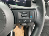 【プロパイロット】高速道でアクセル・ブレーキ・ハンドルをアシスト。運転の負担を軽減します。