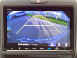 バックモニター付きで、車庫入れやバック時の後方確認をしっかりサポート。モニターに映し出される映像で死角も確認しやすく、狭い場所での駐車や後退時の操作をより安心して行えます。