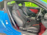 運転席シート廻りは使用感も少なく、良好な状態となっています。丁寧に使われていたことがよくわかりますね。