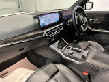ABS:急ブレーキの車輪ロックを防止。車の安定性と操縦性を確保!