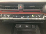 オートエアコンは温度を設定するだけで、自動で風量などを設定してくれます。運転しながら操作も必要ないので、安全性も向上します。