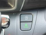 運転席左側にアイドリングストップのスイッチとECONのスイッチがついています。