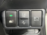 【トヨタセーフティセンス】走行中に前方の車両等を認識し、衝突しそうな時は警報とブレーキで衝突回避と被害軽減をアシスト。より安全にドライブをお楽しみいただけます。