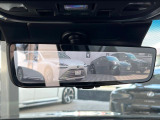 【デジタルインナーミラー】後席の大きな荷物や同乗者で後方が確認しづらい時でも安心!カメラが撮影した車両後方の映像をルームミラー内に表示。クリアな視界で状況の確認が可能です!