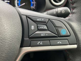 【プロパイロット】搭載。高速道路同一車線内走行時に、ステアリング、アクセル、ブレーキ操作をクルマがサポート。ドライバーの負担を軽減します。