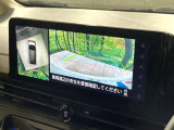 【アラウンドビューモニター】専用のカメラにより、上から見下ろしたような視点で360度クルマの周囲を確認することができます☆死角部分も確認しやすく、狭い場所での切り返しや駐車もスムーズに行えます。