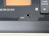 接続可能なAUX端子付き!