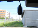 ドライブレコーダーにはリアカメラも搭載しております!