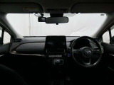 見通しのよいすっきりとした視界で、誰でも運転しやすいです。運転のしやすさは疲れにくさにも繋がりますよ♪