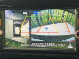 【アラウンドビューモニター】専用のカメラにより、上から見下ろしたような視点で360度クルマの周囲を確認することができます☆死角部分も確認しやすく、狭い場所での切り返しや駐車もスムーズに行えます。