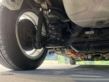 お車を安心してお乗りいただく為には、足回りの定期点検が欠かせません。サービスサポート(有償保証)では無料点検もご提供しており、安心のカーライフをお過ごしいただけるサポート体制が整っています。