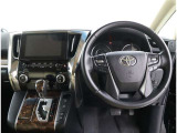 見通しのよいすっきりとした視界で、誰でも運転しやすいです。運転のしやすさは疲れにくさにも繋がりますよ♪
