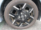 大きな傷も無く綺麗ですよ☆盗難防止に効果的なホイールロックナットも追加でいかがでしょうか!