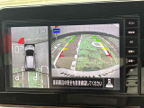 【アラウンドビューモニター】上空から見下ろしているかのような映像で駐車をサポート。安心です。