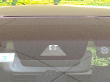 【トヨタセーフティセンス】走行中に前方の車両等を認識し、衝突しそうな時は警報とブレーキで衝突回避と被害軽減をアシスト。より安全にドライブをお楽しみいただけます。