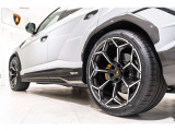 Rims Pelope  23'' with titanium wheel bolts - Diamond finished Shiny Black