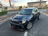 ミニ クーパーS ジョンクーパーワークスエアロ。車種ならではの走行性能と個性的なデザインを楽しめる一台です。