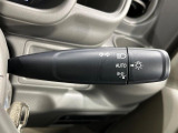 【オートライト】周りの明るさに応じて自動でヘッドライトの点灯・消灯ができる機能です!ライトの付け忘れ・消し忘れなどが無くなり、雨の日や夕方の走行も安心!トンネル通過時も便利ですね♪