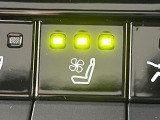 【シートヒーター&ベンチレーション】夏場は涼しい風でお尻や背中の熱やムレを防ぎ、冬はエアコンよりも早く温まってポカポカに!季節を問わず快適に過ごせます。