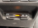 バックギアに入れるだけで自動でリヤカメラに切り替わります!車庫入れやバックが苦手な方にオススメ!